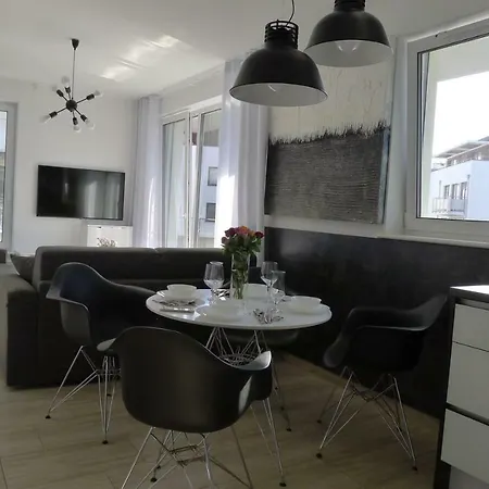Impresja 42 Apartament Z Garazem Kolobrzeg Exterior photo